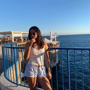 Meet your Posher, Tori